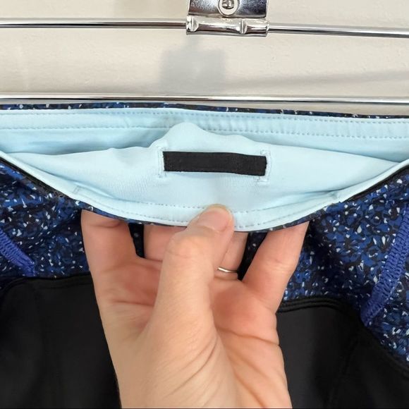 Lululemon Rebel Runner Crop Black  Zippered Ankle Side Pocket Leggings - Picture 12 of 16